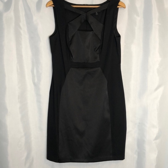 Connected Apparel Women's Neckline Detailed Black Satin Sheath Dress Size 14P - Picture 1 of 10